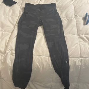 Base pace black camo